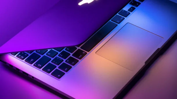 Big MacBook Pro Redesign With OLED and M6 Chip Coming in 2026–2027, M5 Update Beforehand