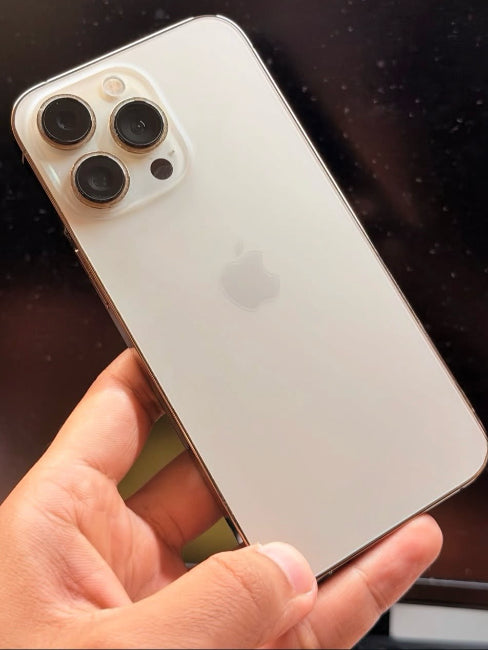 Customer photo of iPhone 13 Pro Max Gold