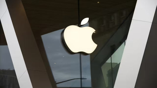 Apple Loses Key Siri Executive and AI Talent as Internal Pressure Mounts