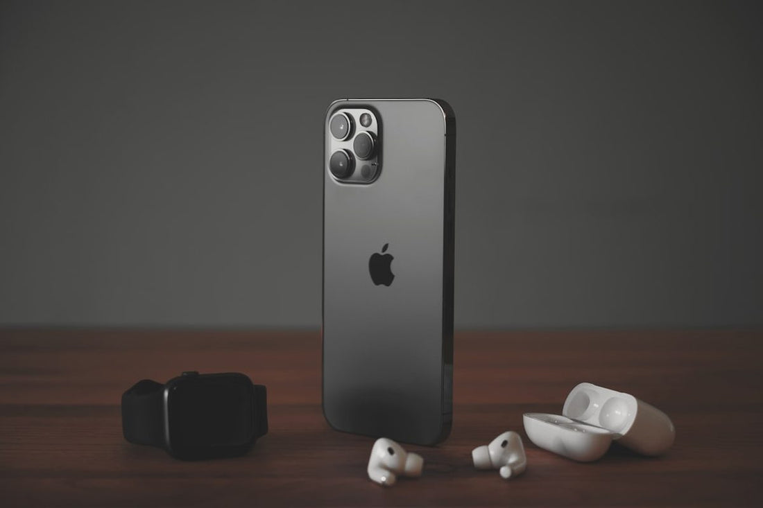 Apple’s Bold New iPhone Roadmap: Ultra-Thin, Foldable, and a 20th Anniversary “Curve”